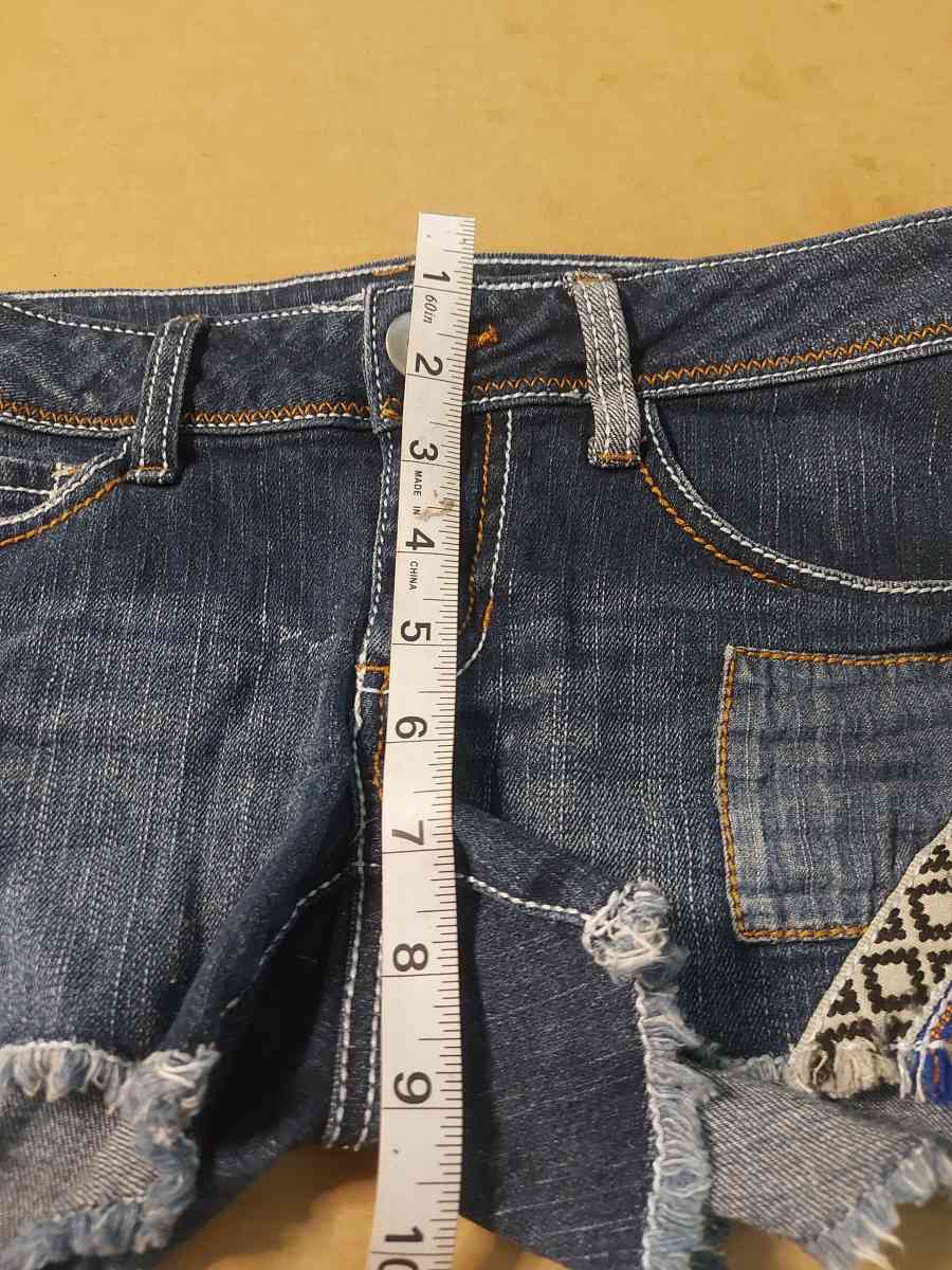 Mudd Jeans Aztec Distressed  Denim Shorts Size 3