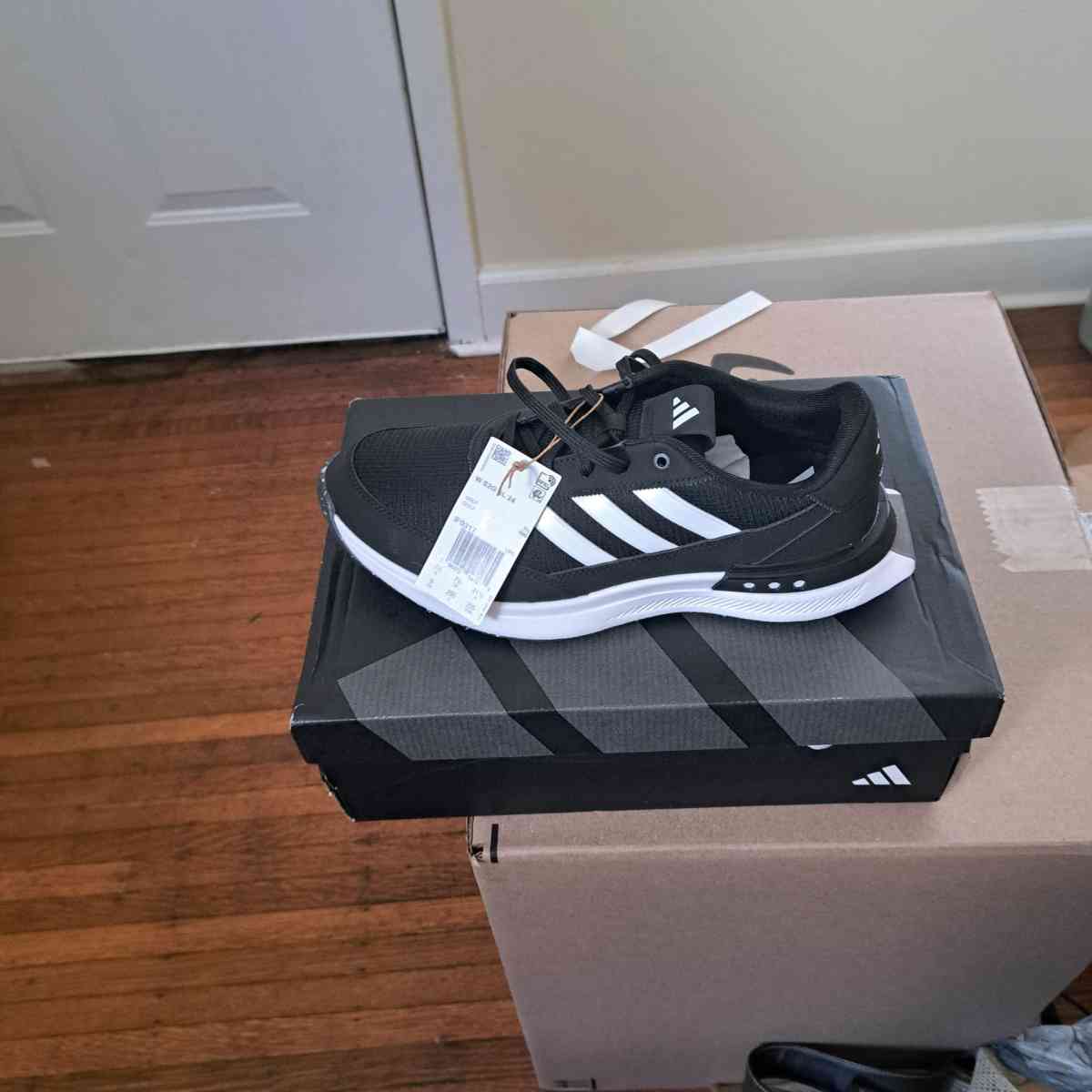 Womens Adidas S2G SL 24 shoes Size 9