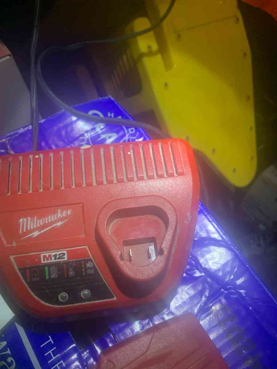 All kinds of tools 215 881 5488 MrDollar bill