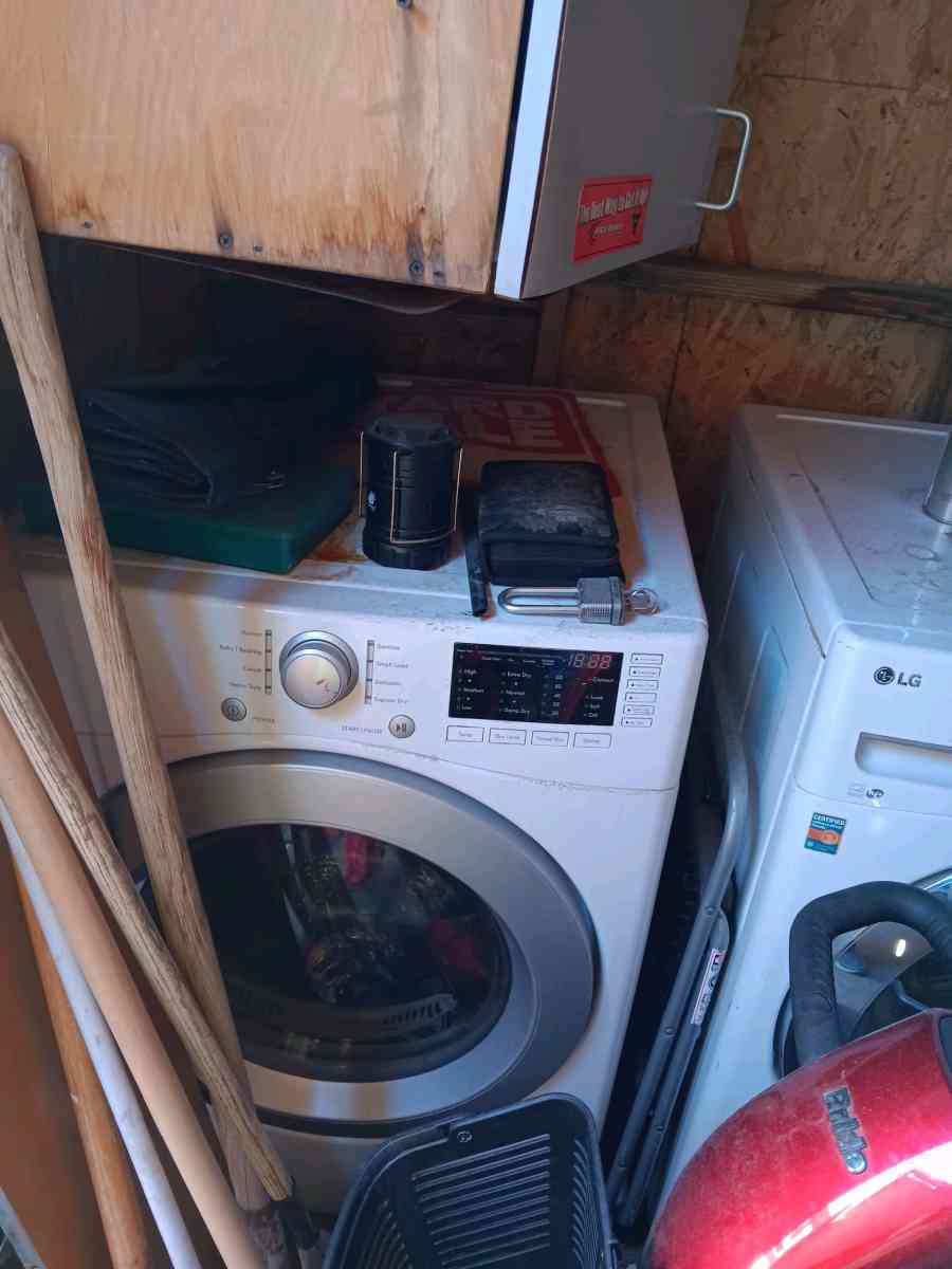 washer and dryer both 110v and 220V