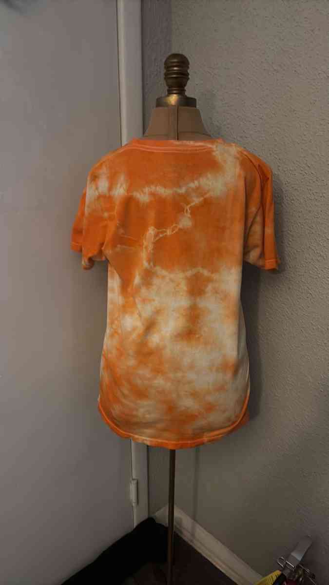 Whitney Houston Orange Short Sleeve Tie Dye Tee Shirt Size M