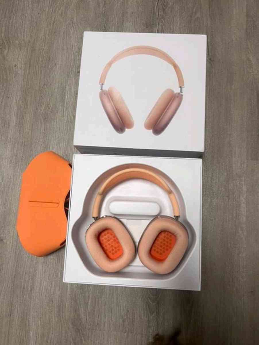 Apple airpod max orange