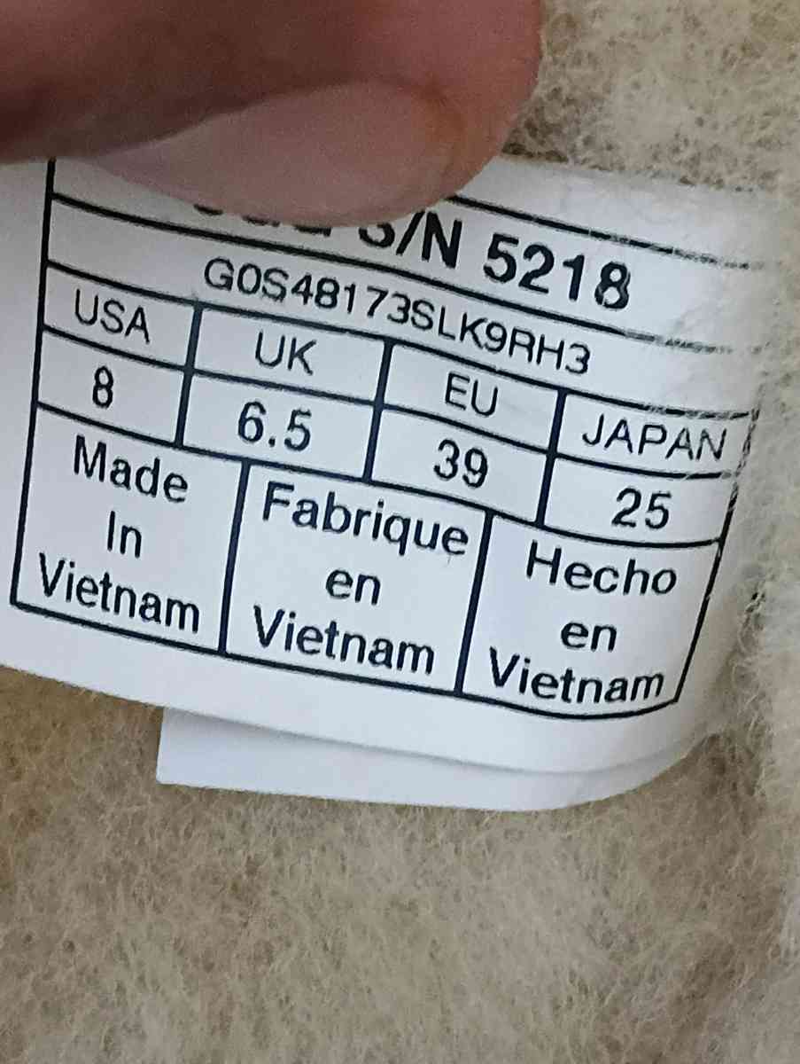 UGG Australia Brown Sunburst Suede Boots Size 8 womens