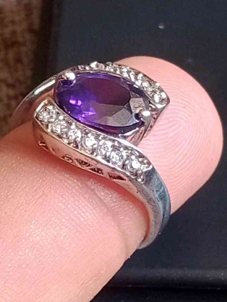 14K White Gold Amethyst and Diamond ring size 85 for women