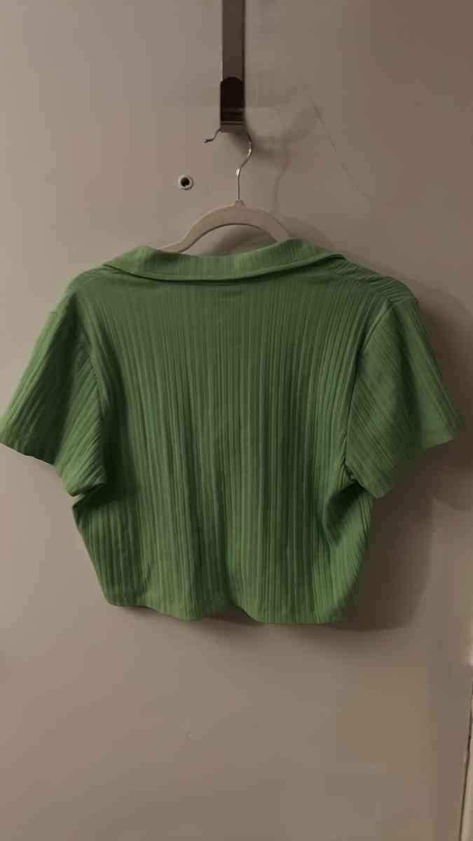 Topshop Bright Green Ribbed V Neck Crop Top Size 12 Spring S