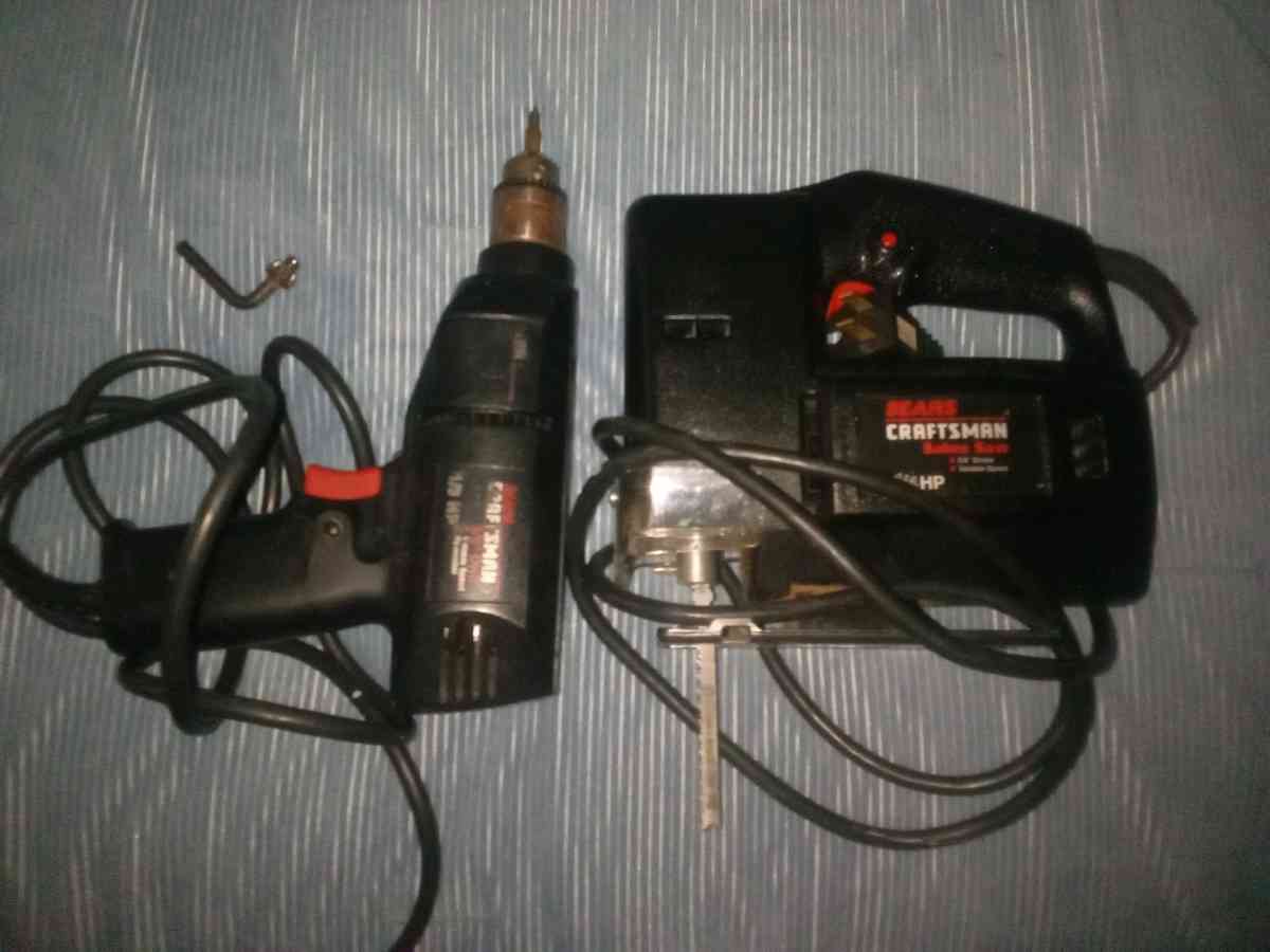 CRAFTSMAN Drill and Saw with brand new 4 pk saw blades