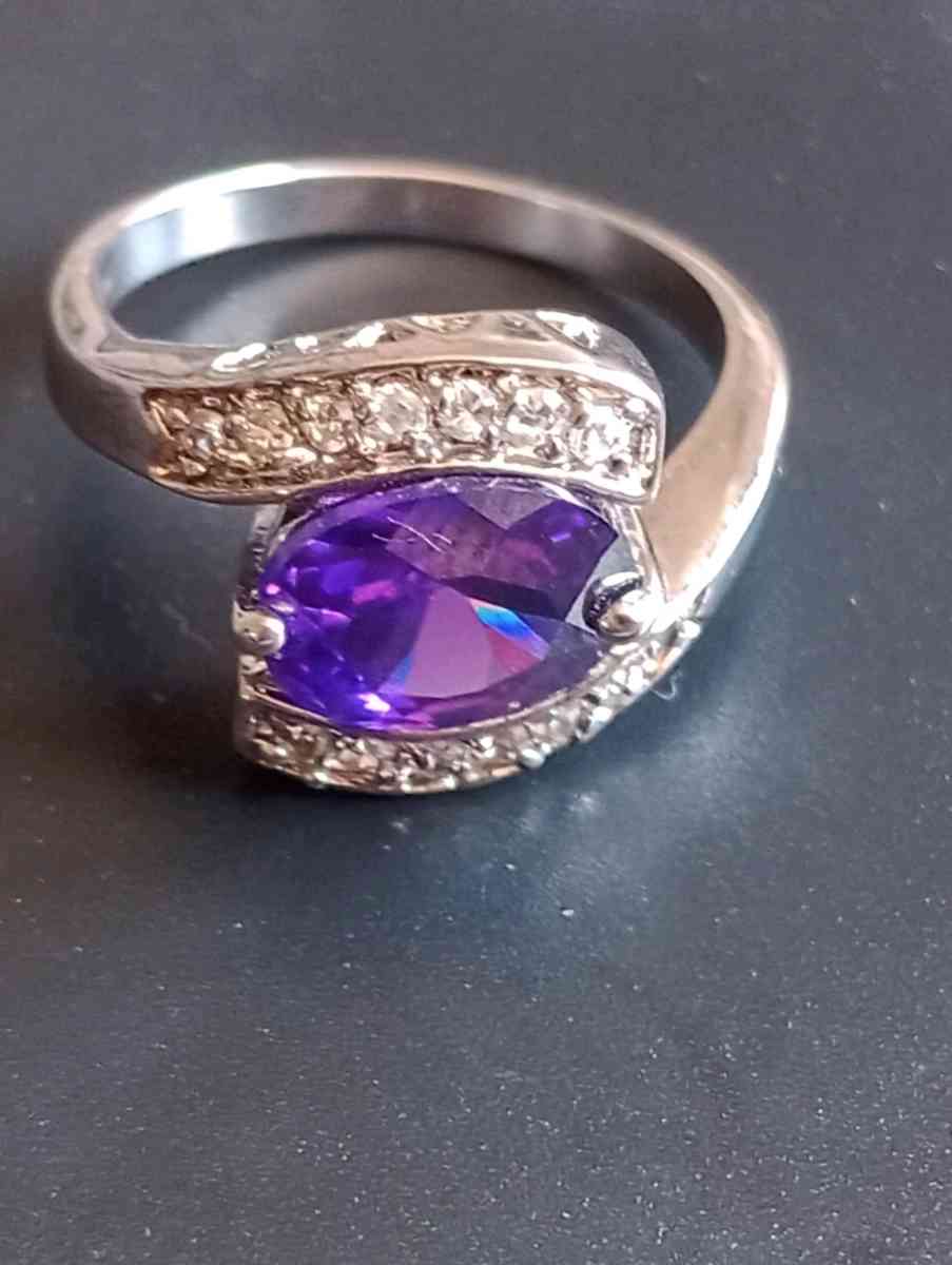 14K White Gold Amethyst and Diamond ring size 85 for women
