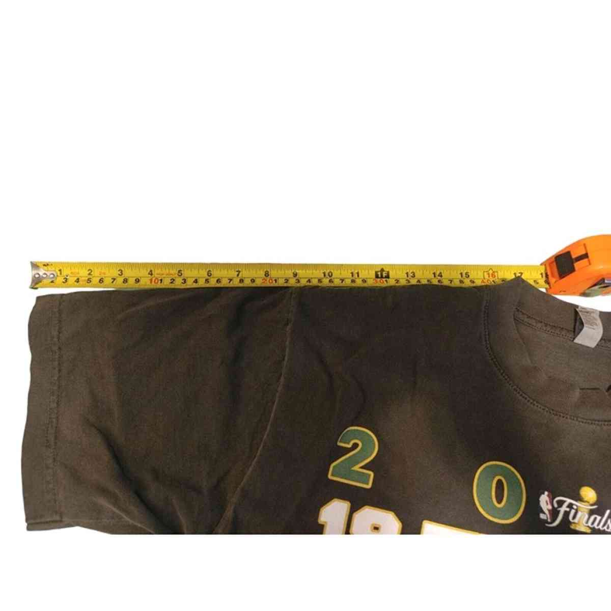 Boston Celtics 2024 NBA Finals Champions TShirt  SIZE Medium