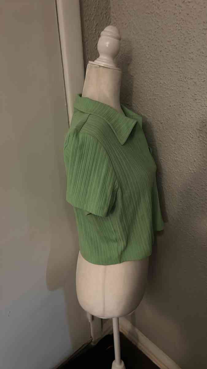 Topshop Bright Green Ribbed V Neck Crop Top Size 12 Spring S