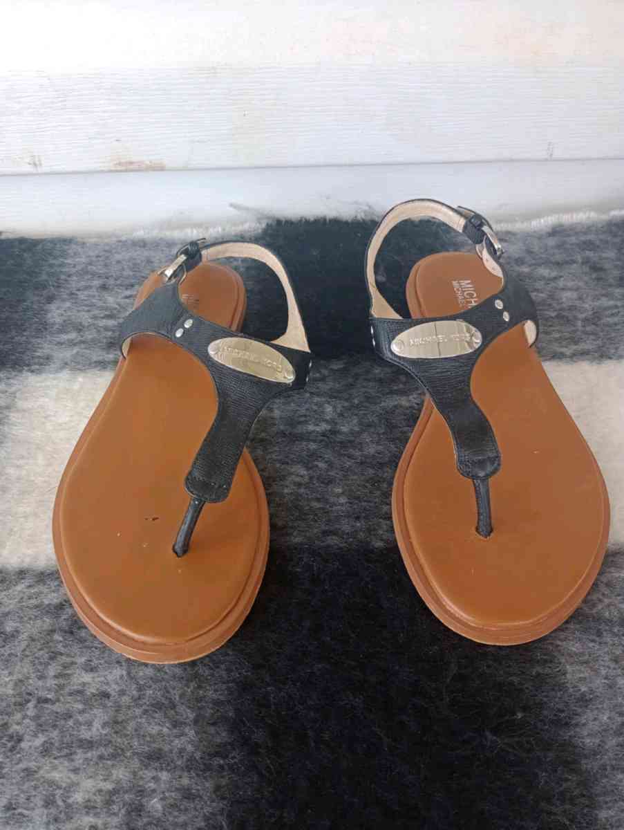 Michael Kors sandals size 7M