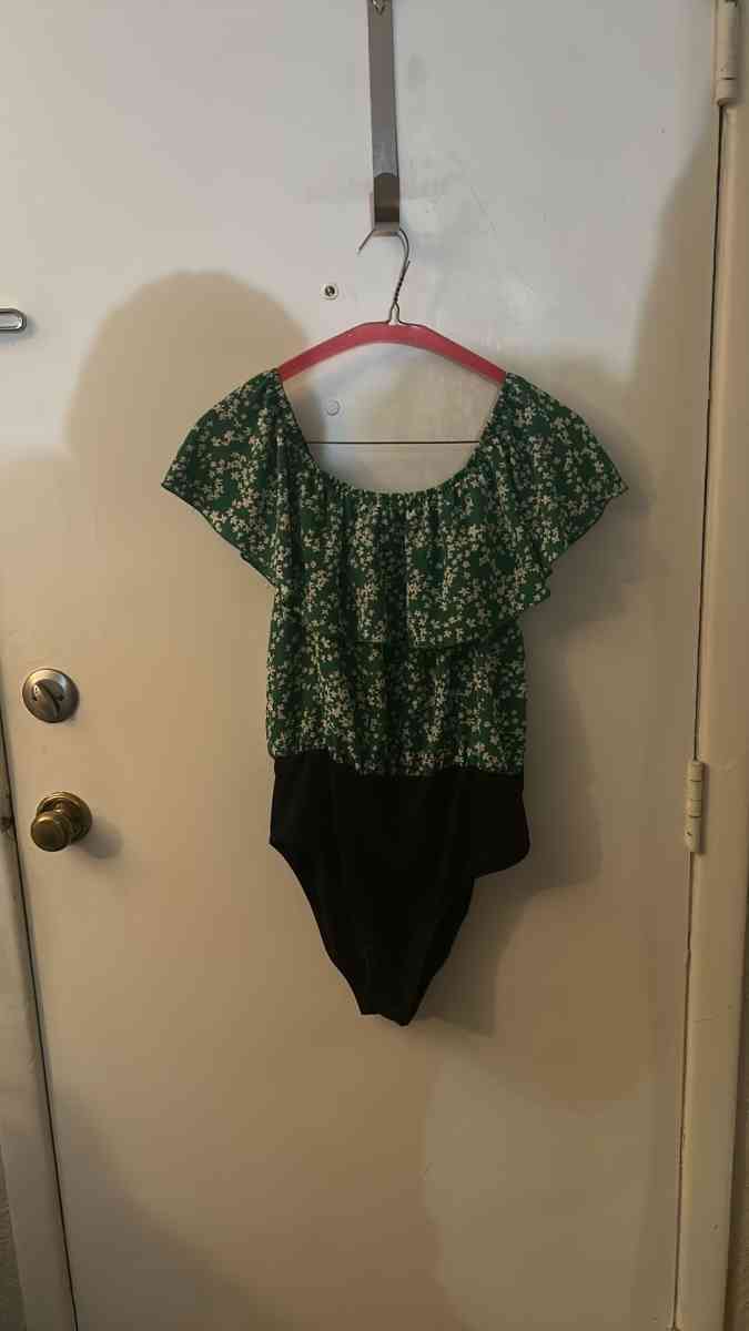 SHEIN Womens Floral Ruffle Bodysuit GreenBlack Size XL US 12