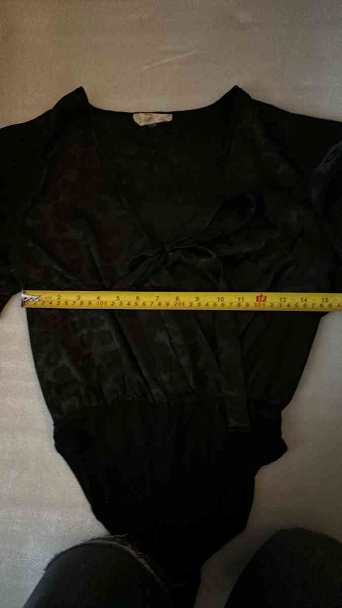 Altard States Black Tie Front Cheetah Print Flutter Sleeve B