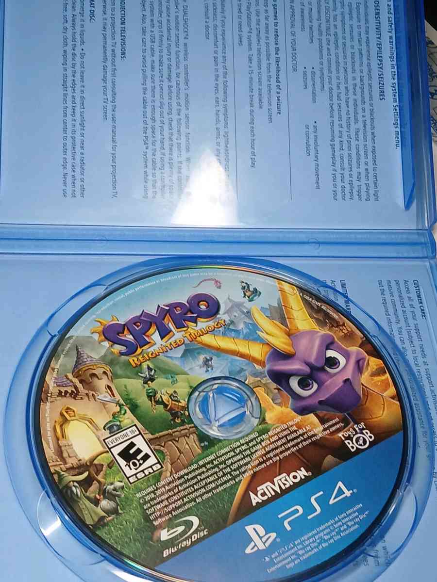 PS4 GAME INCLUDES 3 GAMES IN IT