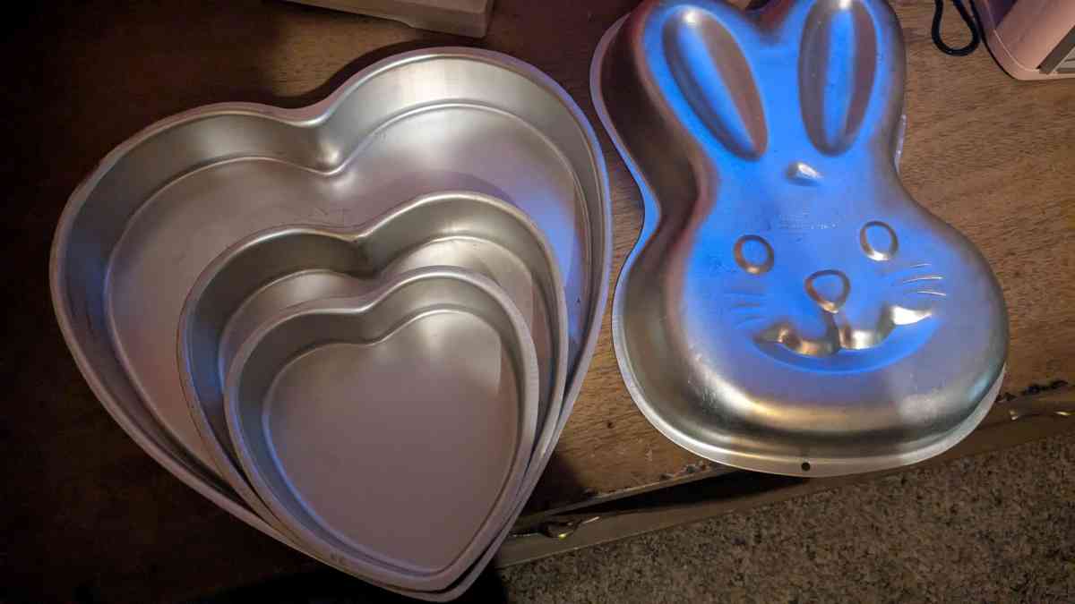 cake pans