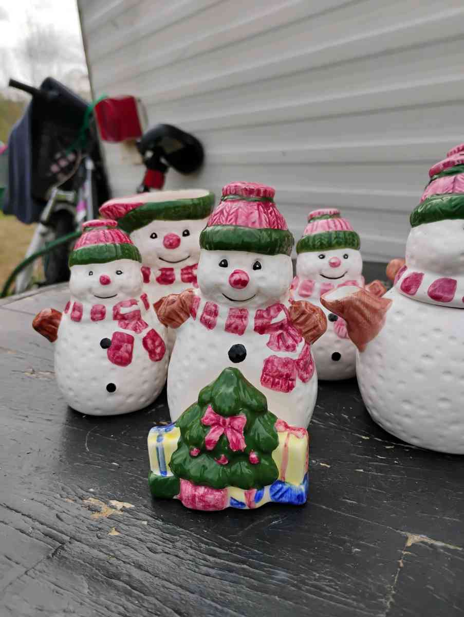 6 PC set Christmas snowmen for kitchen decor