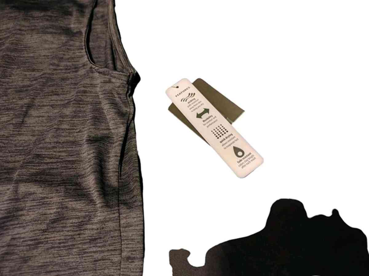 Reebok Solid Color Contrasting Stitching Undershirt Medium G