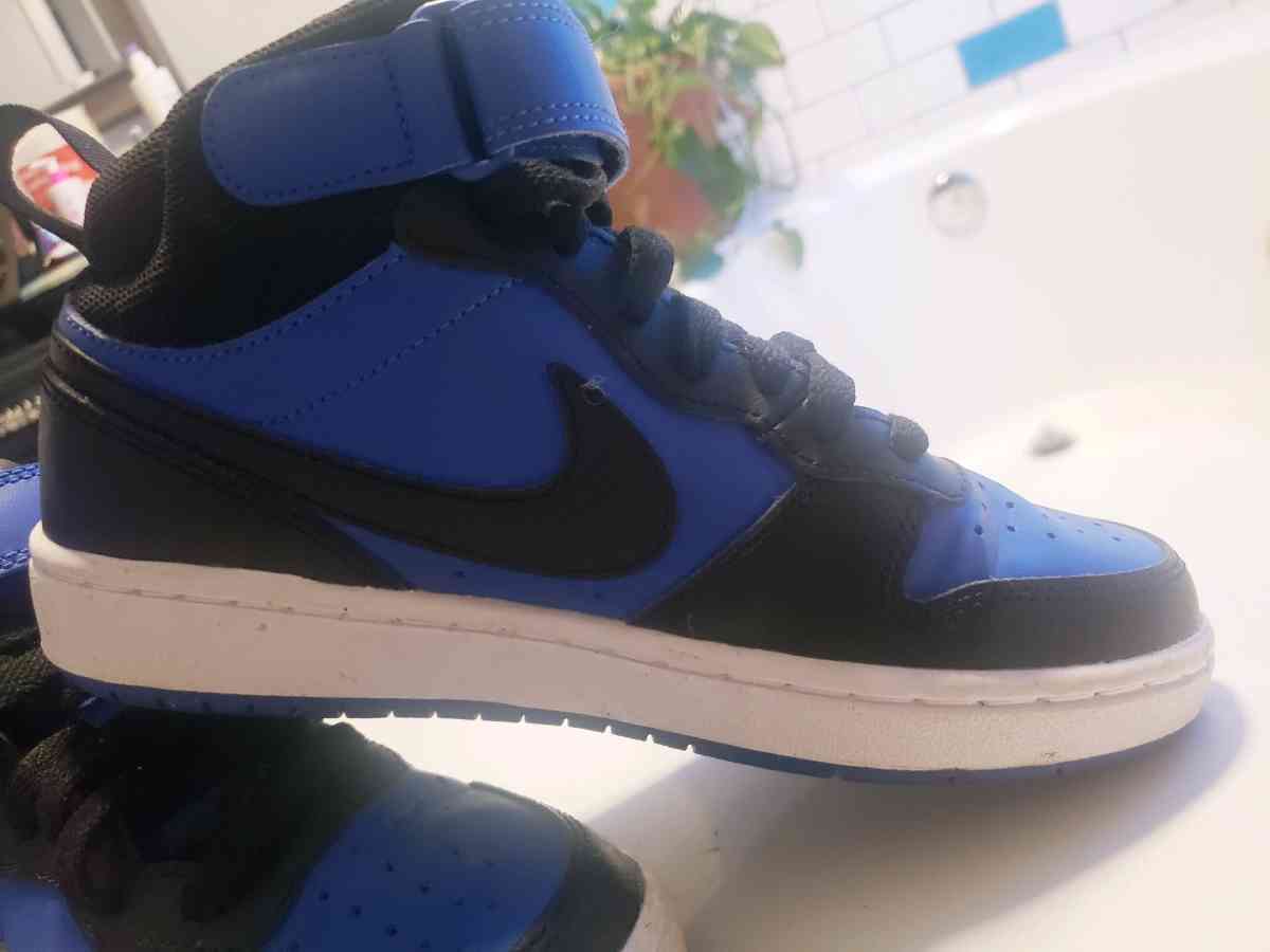boys nikes