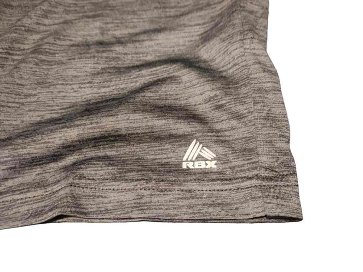 Reebok Solid Color Contrasting Stitching Undershirt Medium G