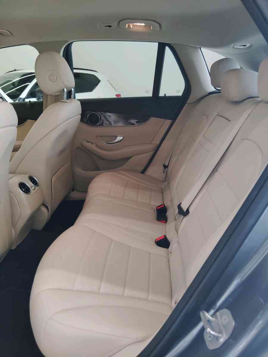 2021 MercedesBenz GLC300