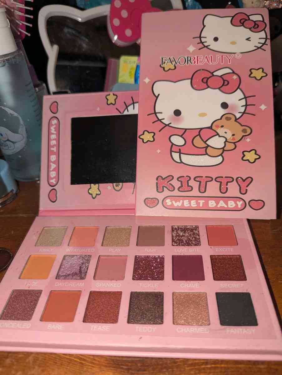 hello kitty 18 color eyeshadow palette with mirror