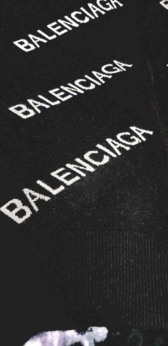 balenciaga sweater