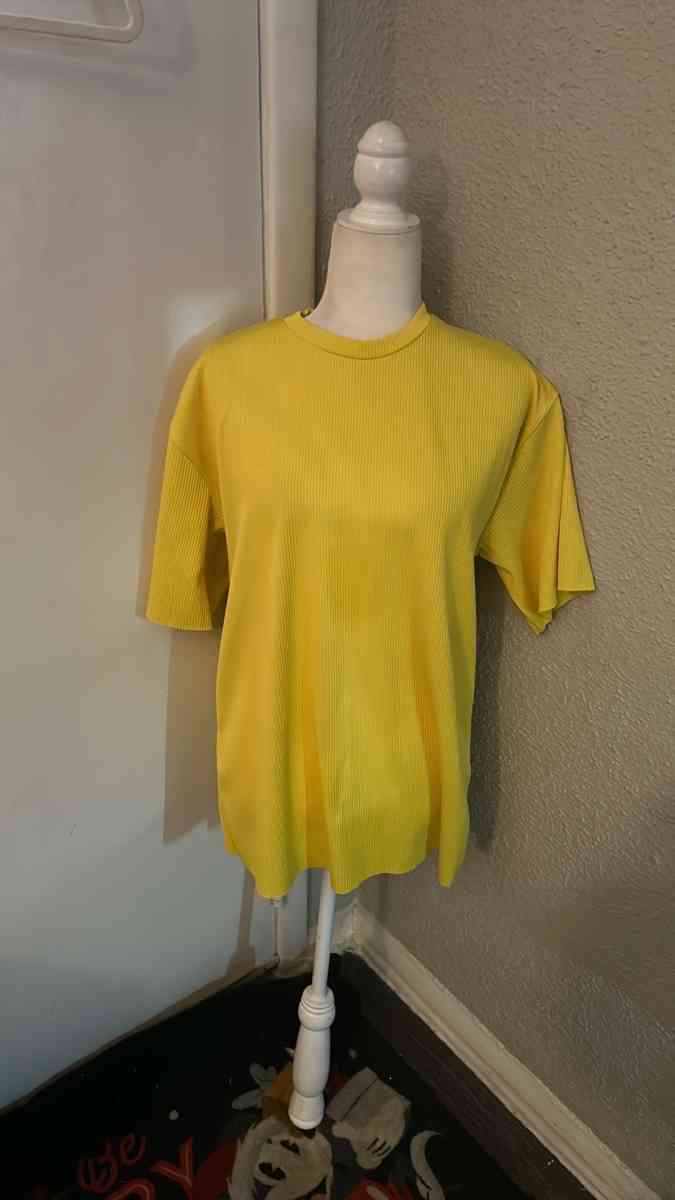 ZARA Yellow Ribbed Crewneck Top Short Sleeve Size Small