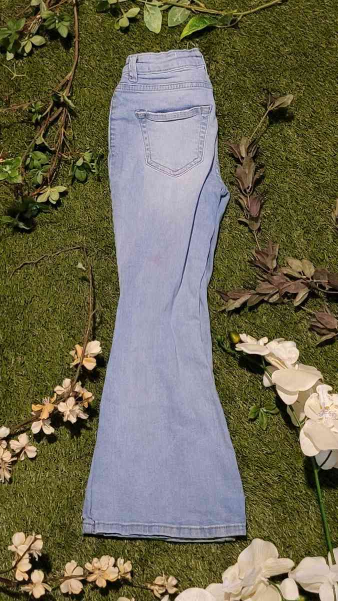 Light Wish Kids Flare Jeans