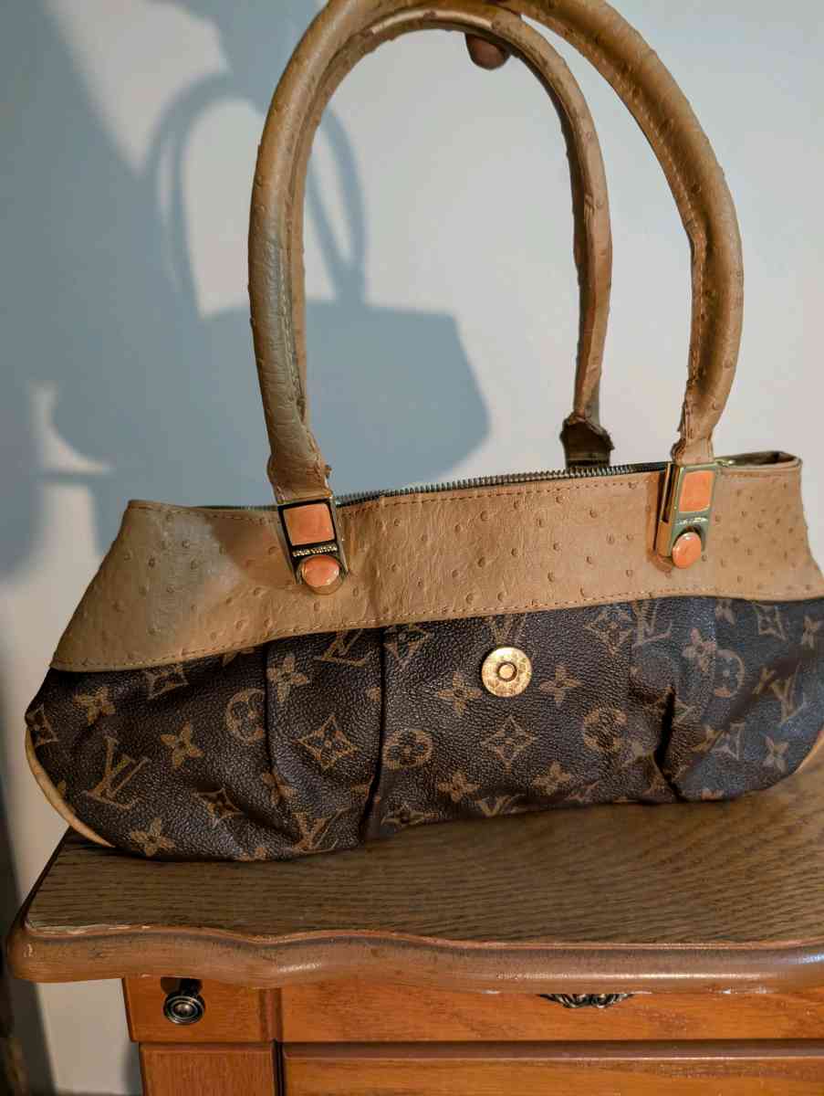 Elegant Tan and Brown Designer Handbag