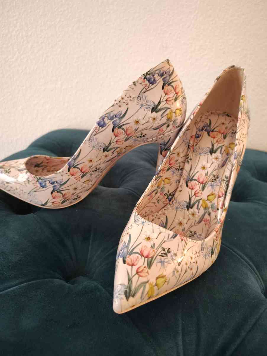 Aldo floral print heels