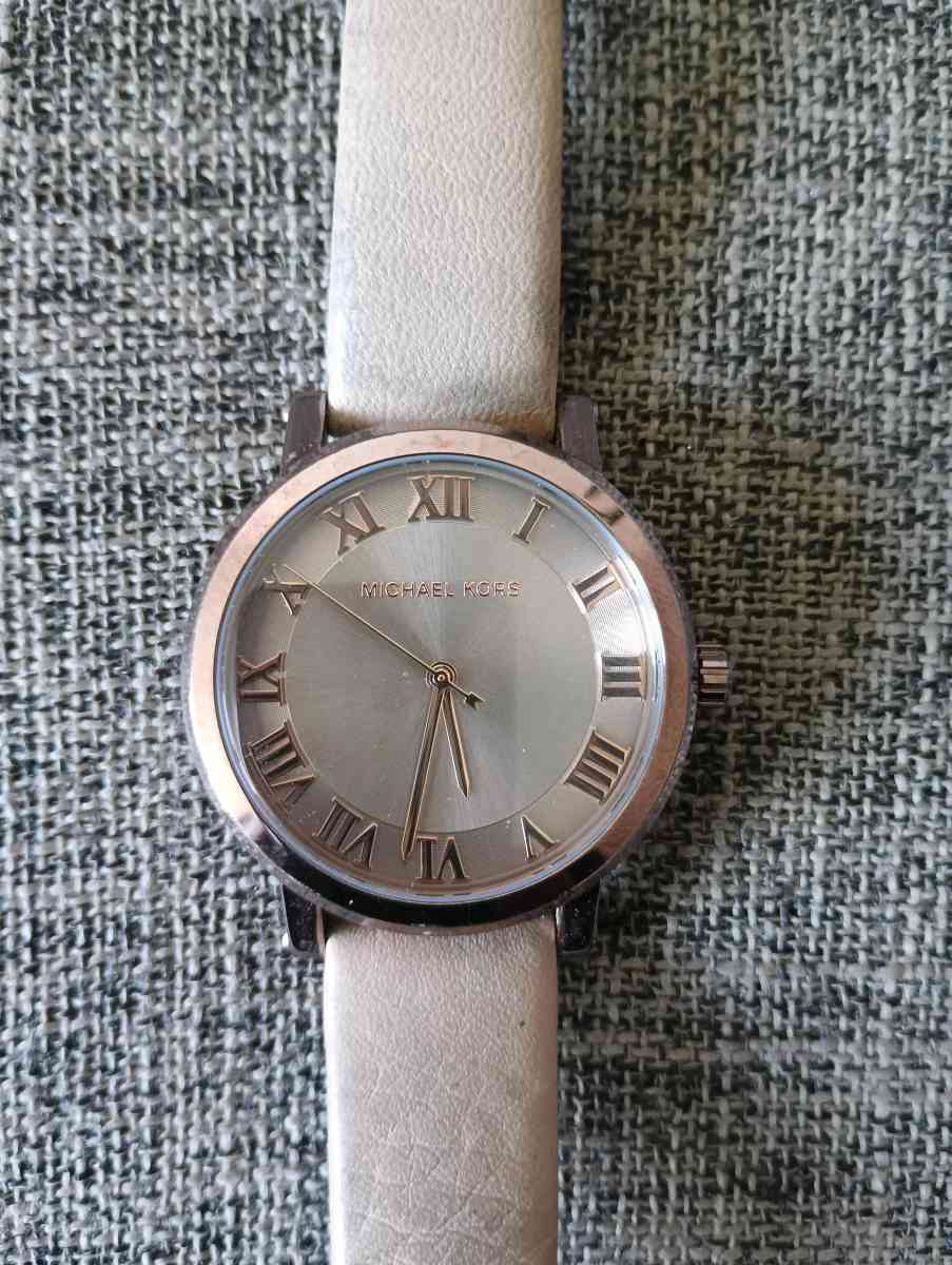 MICHAEL KORS Womens Norie Sable IP Latte Beige Leather Rose