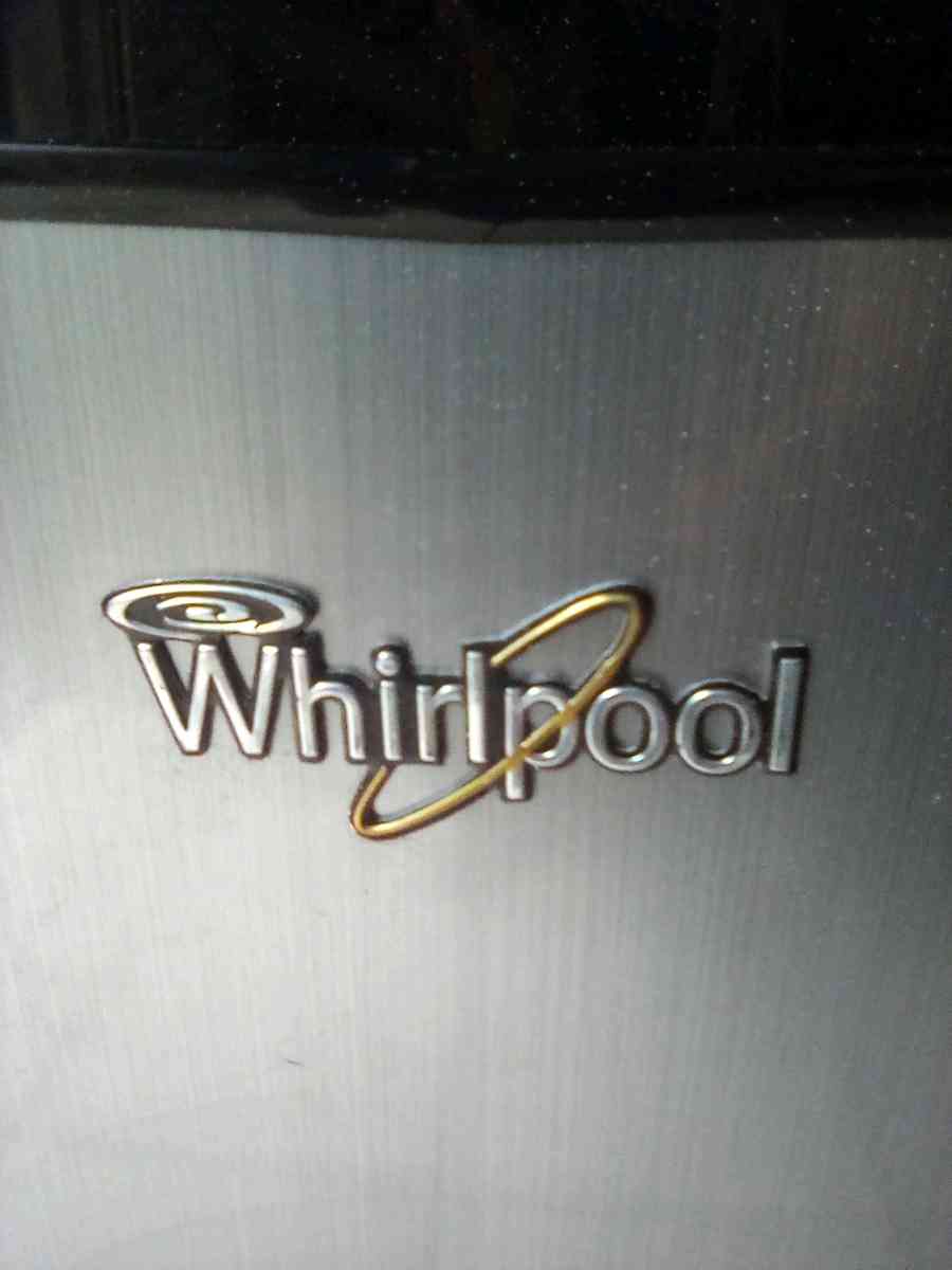 mini whirlpool fridge