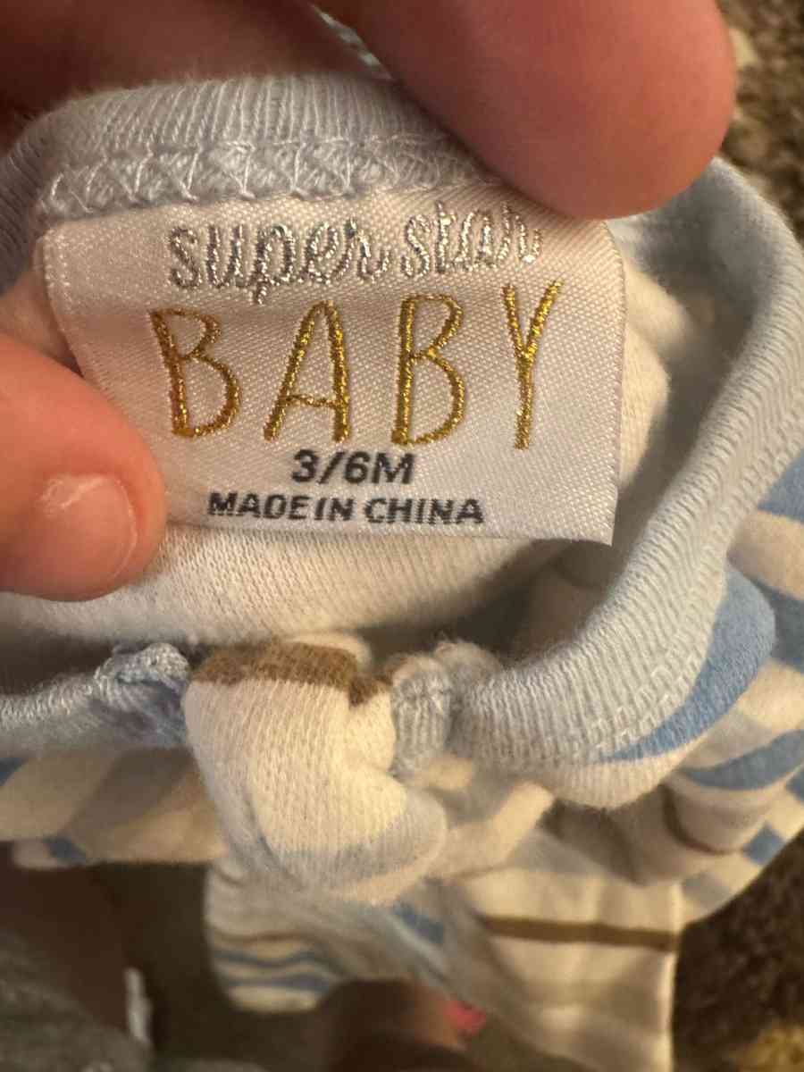 3 to 6 month onesie like new