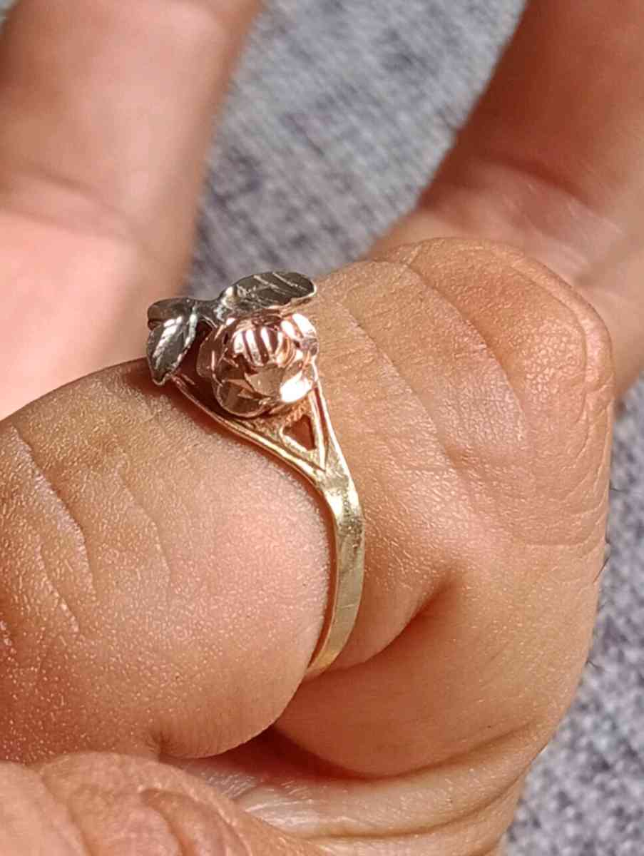 10k Rose Gold ring size 6 for women