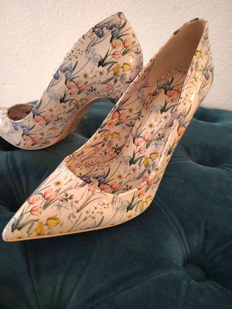 Aldo floral print heels