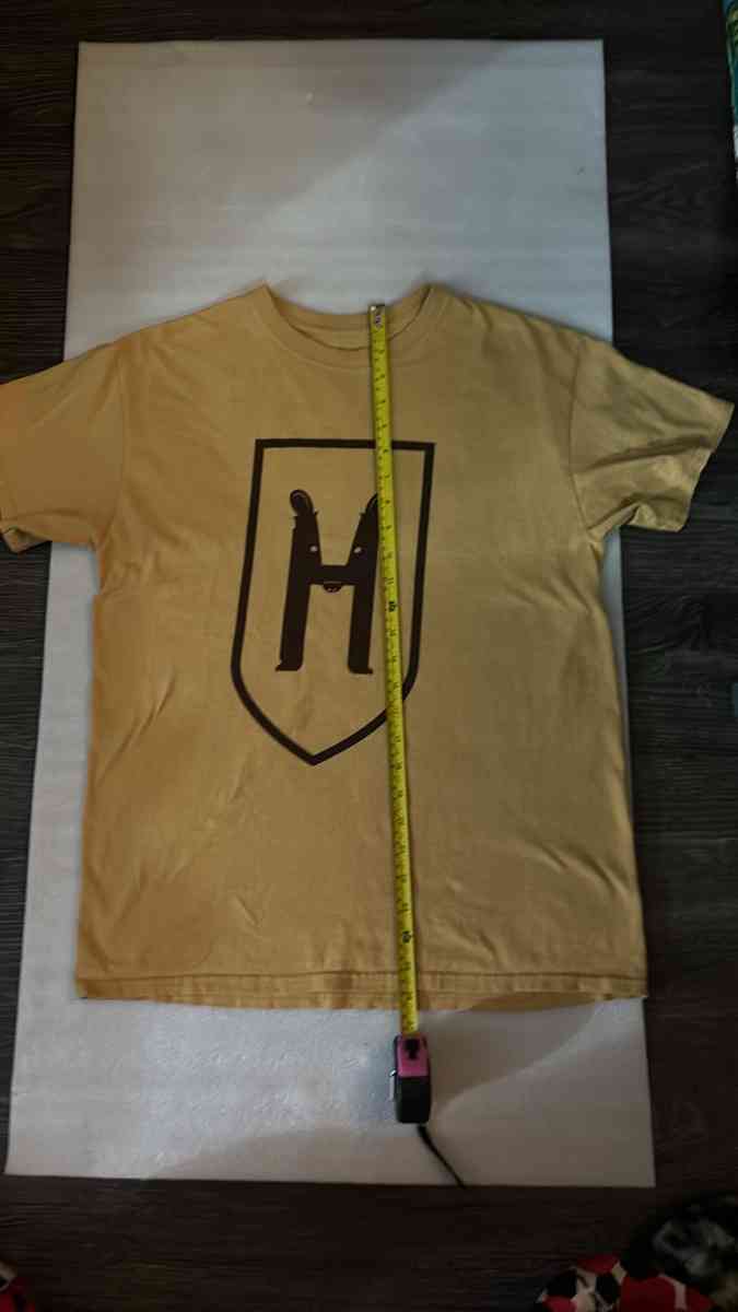 Harry Potter and the Cursed Child Hufflepuff TShirt Size M