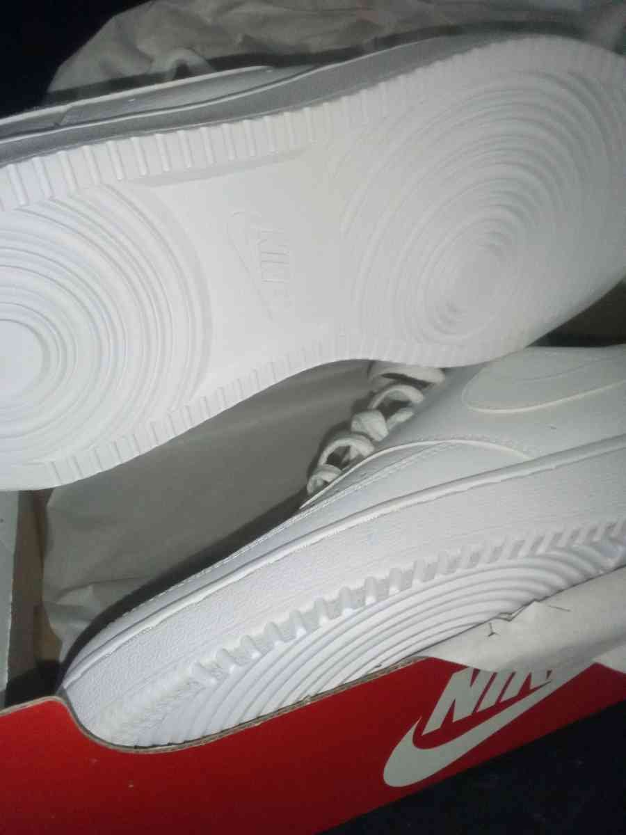 all white Nike Court womens size 8