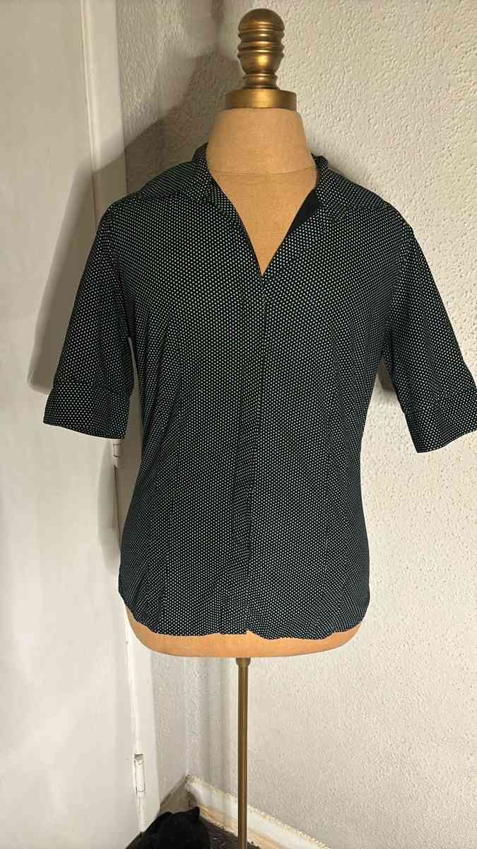 Rue21 Black Polka Dot Split Sleeve VNeck Blouse Size S