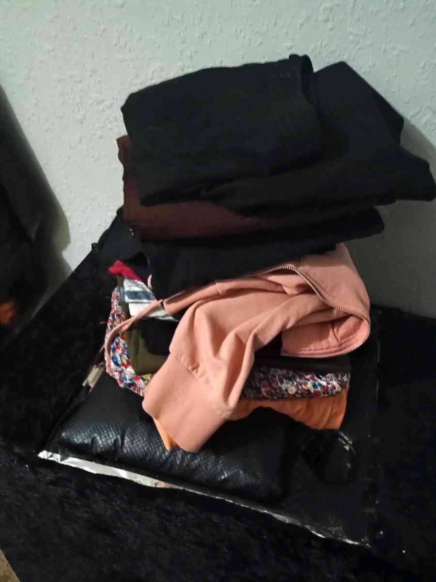 womens clothing size xl large n some smalls