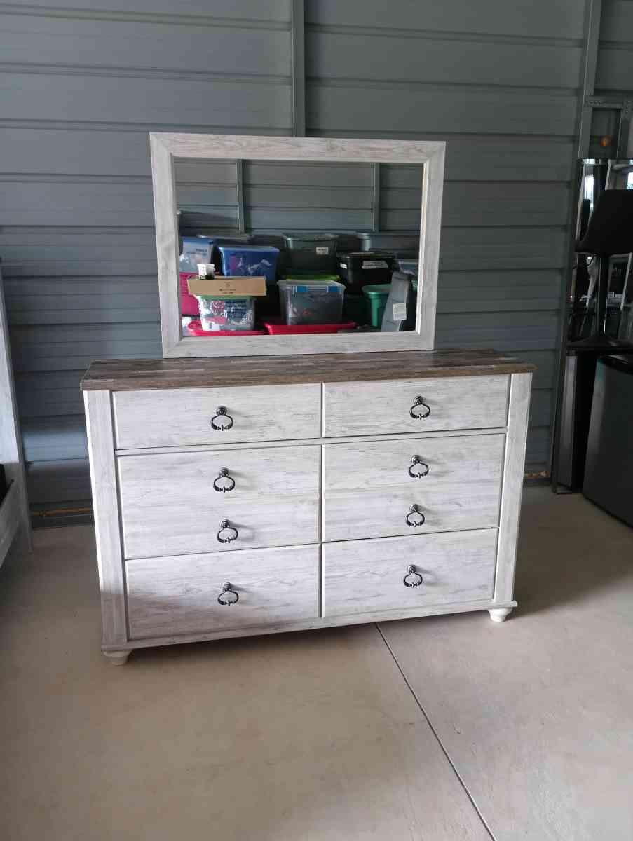 Ashley furniture Queen size bedroom set