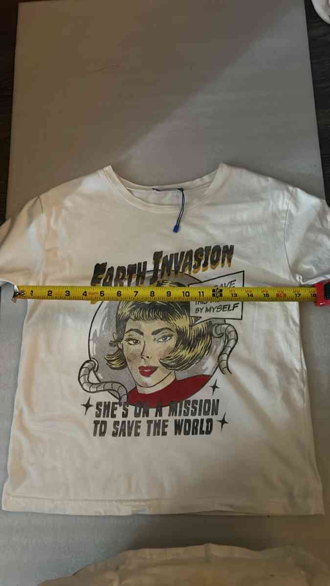 Zara Trafaluc Earth Invasion Short Sleeve Tee Size S New Wit