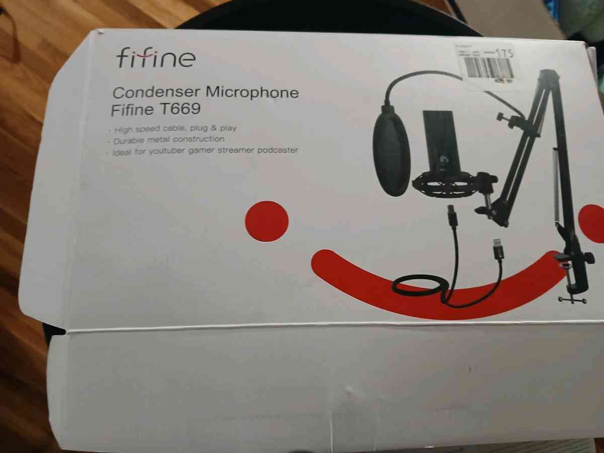 STUDIO MUSIC EQUIPMENT