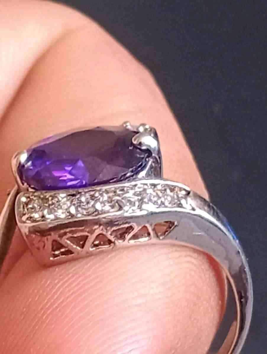 14K White Gold Amethyst and Diamond ring size 85 for women