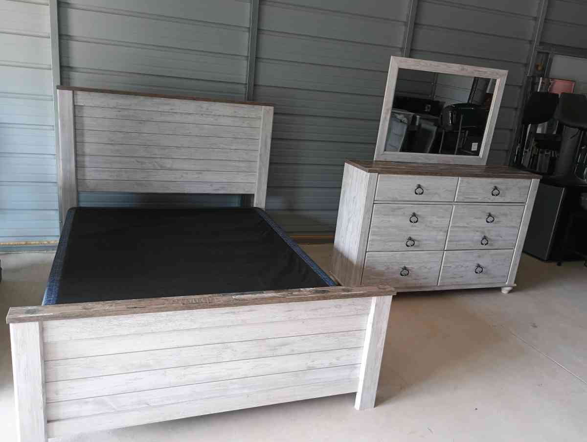 Ashley furniture Queen size bedroom set