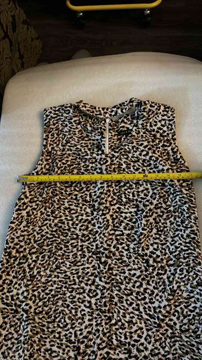 Zac  Rachel Animal Print Sleeveless Neck Strap Shirt Size Sm