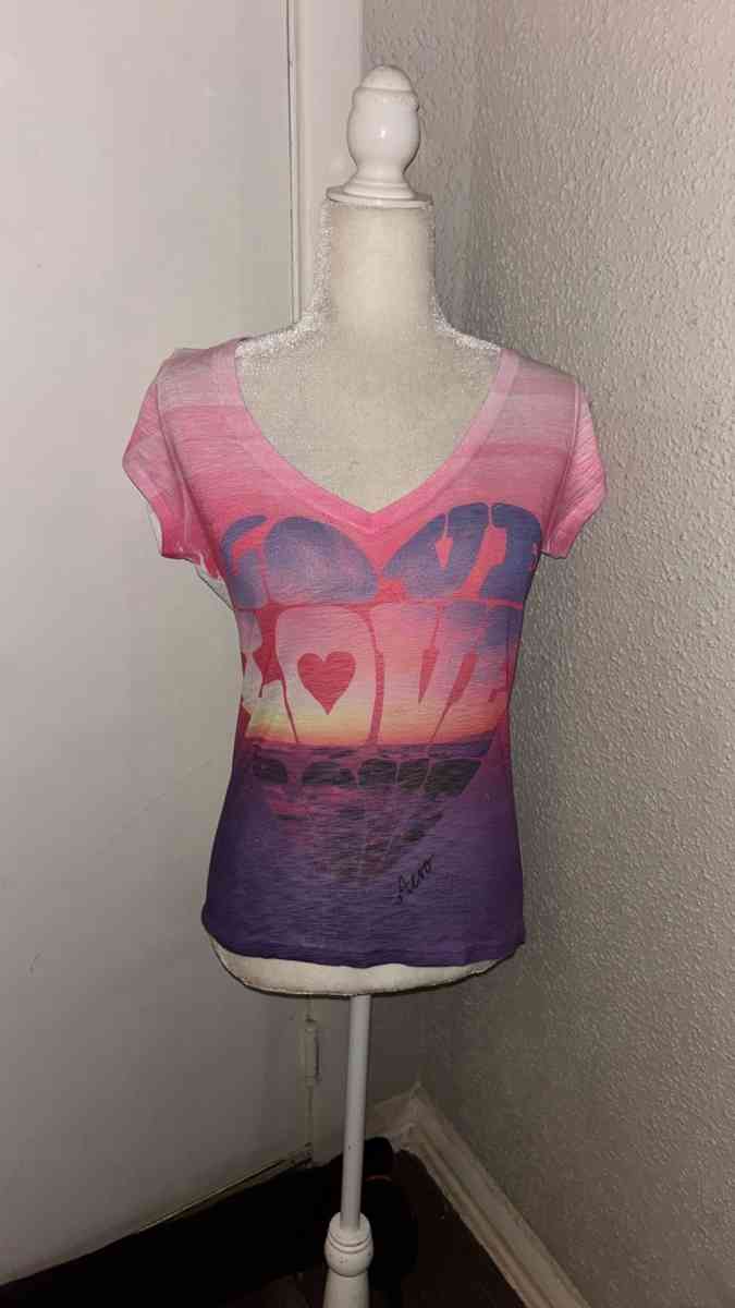 Aeropostale Love Heart Graphic Tshirt Size M