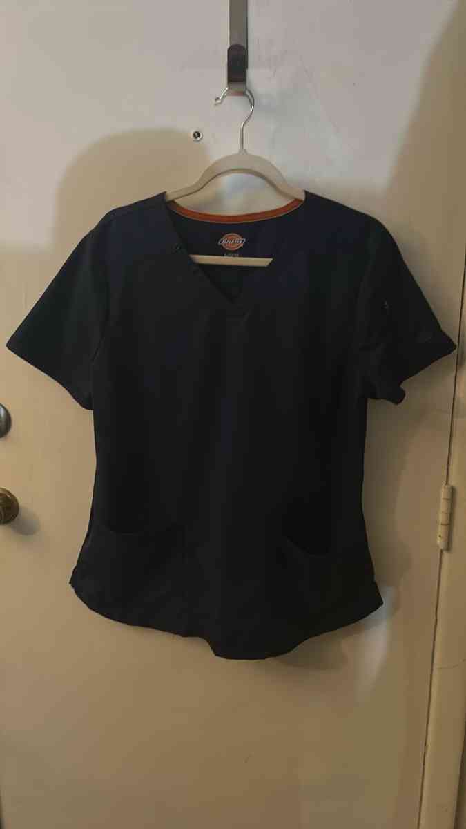Dickies VNeck Navy Scrub Top Size L DK730