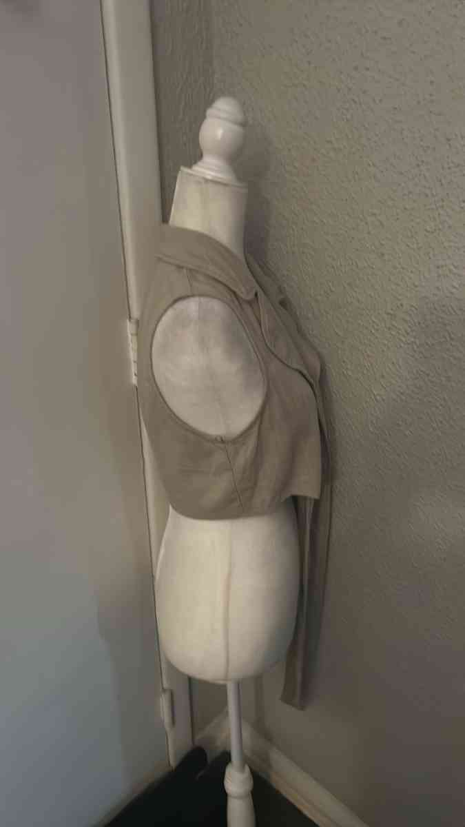 SHEIN  Lapel Collar Knot Front Crop Top Size L Linen Summer