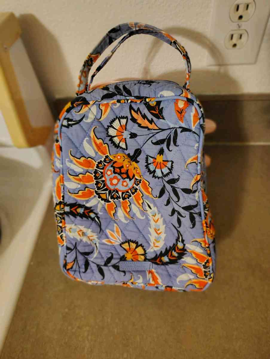 brand new Vera Bradley iconic Paisley lunch box