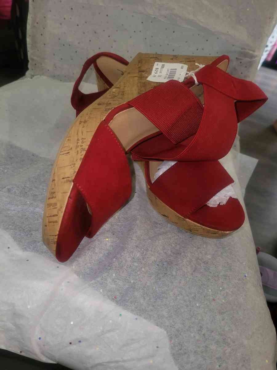 CANDY APPLE RED WEDGES