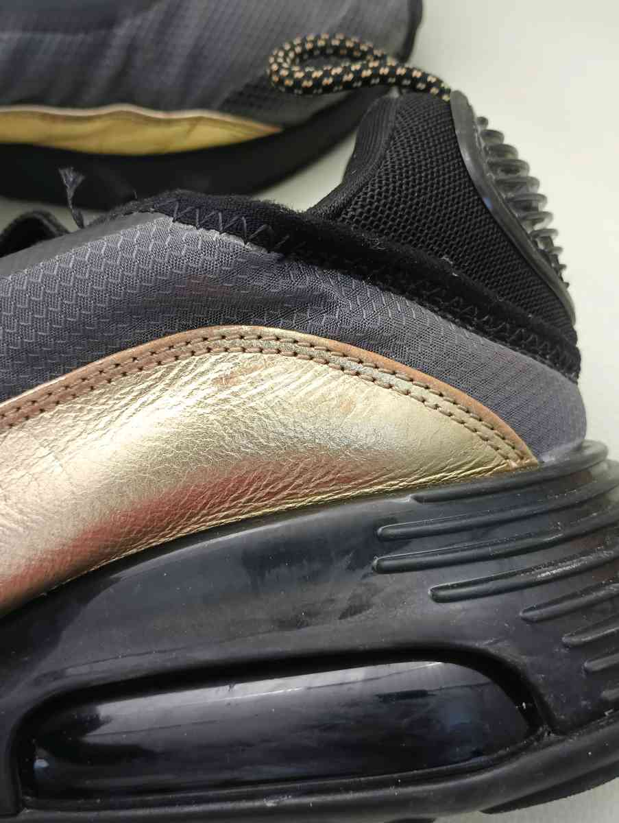 Nike Air Max 2090 Black Metallic Gold size 125 for men